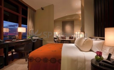 北京养生馆臀推按摩的好处：缓解酸痛，促进血液循环