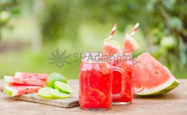 北京西城家庭式养生馆解读：夏季食用西瓜的多重益处